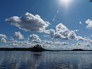 Finnland am See - Sommertag mit Wolken