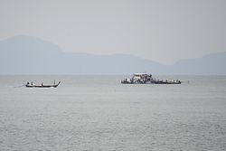 <p>Ko Pu: Umsteigen auf See in Longtail-Boote</p>