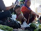 Auf dem Markt von Bukit Lawang  Sumatra Indonesien