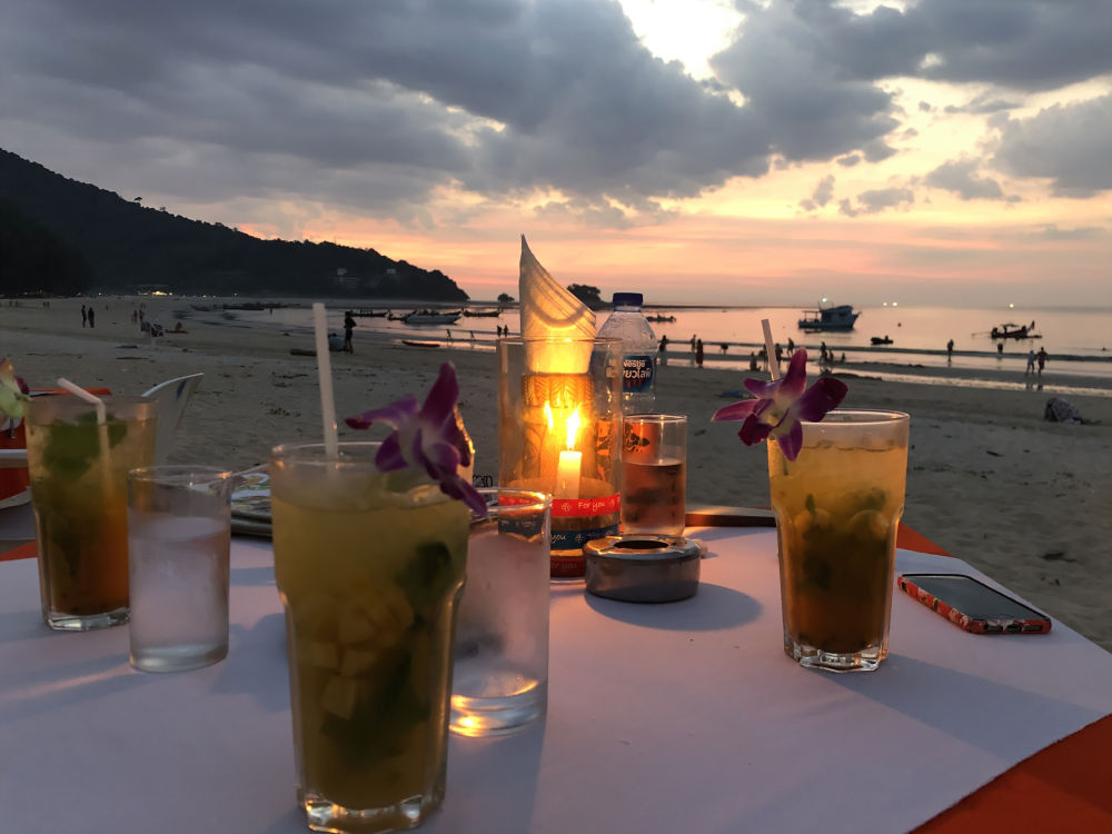 Drinks im Good View Ocean - Hat Nai Yang, Phuket