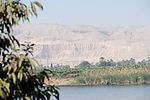 Blick von Luxor nach Theben West, Deir el-Bahari, Totentempel der Hatschepsut / Ägypten 2010