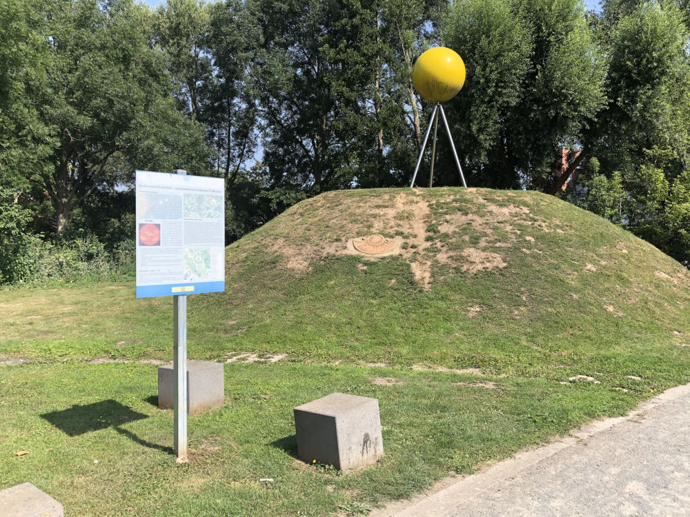 Die Sonnen-Station im Gesundheitsgarten in Liblar - Erftstädter Planetenweg