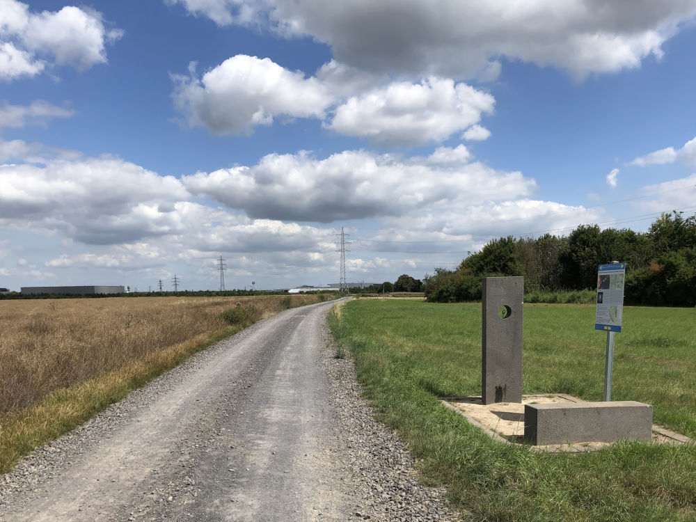 Die Uranus-Station auf dem Erftstädter Planetenweg